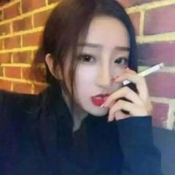带有霸气风范的拽女生