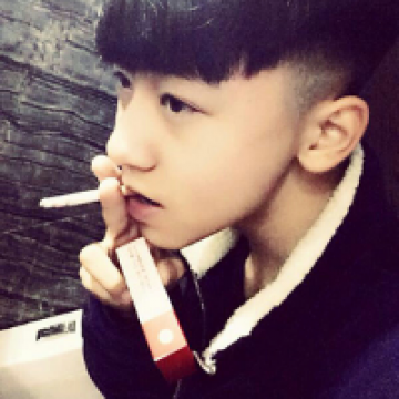 个性侧脸男生
