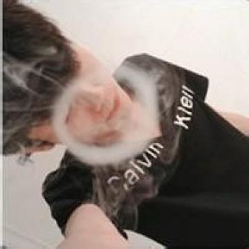 心酸无奈男生头像