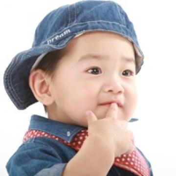可爱的小男孩