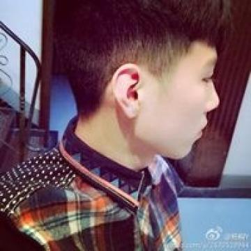默默思考的暖男