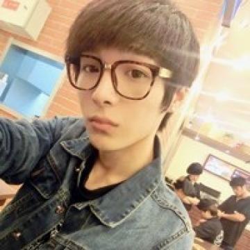 很青春范的男生