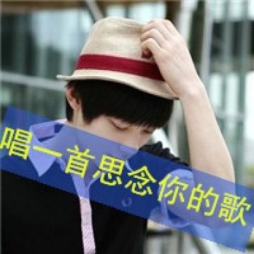忧郁伤感的男生
