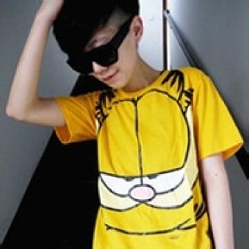 这样的时尚小男生