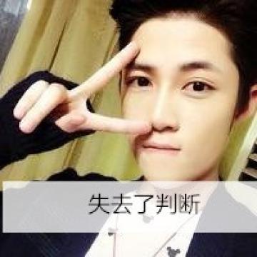 有爱的靓丽阳光男孩