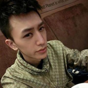 超酷的帅气男孩