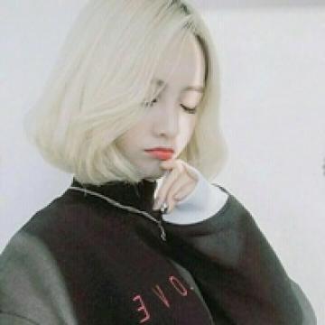 清纯漂亮的日系女生