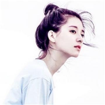 淡漠伤感的文艺女生
