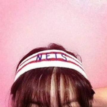 搞怪可爱美少女