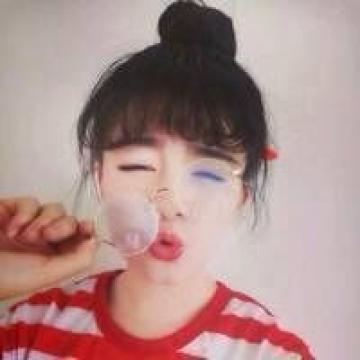 青春无敌的丸子头女生