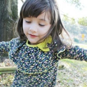 混血儿漂亮小美女