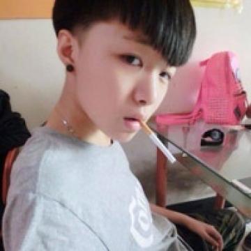 惹人喜爱的型男