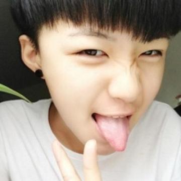 青春男生的模样