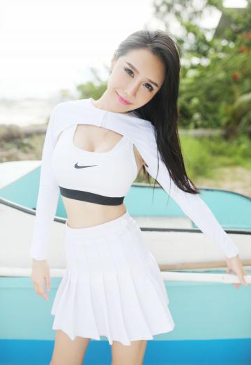 于大小姐美艳性感写真