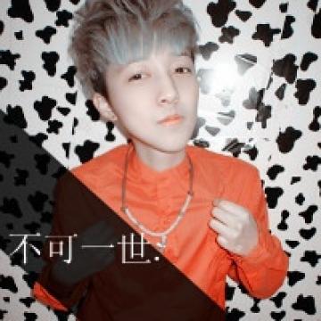 遗忘曾今的伤感男生