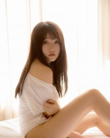 伊小七MoMo性感诱惑写真