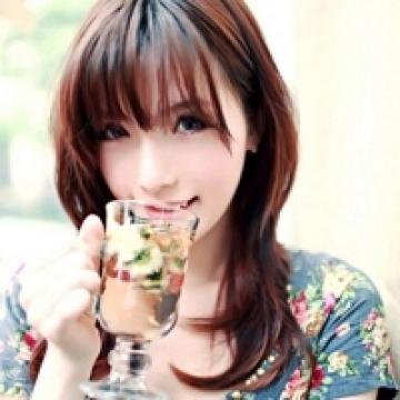 漂亮的真人现实女孩