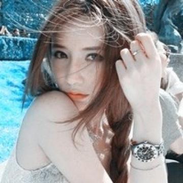 爱卖萌的女生
