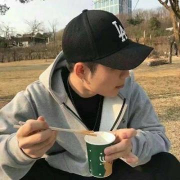 超拽帅气男生微博头像2019最新版 讨厌一个人会讨厌他的所有