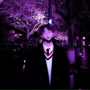 男生非主流头像超拽霸气 风带走了爱也带走了自由