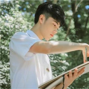 干净帅气阳光男生头像2019精选 你是我撩到一半就想放弃的人