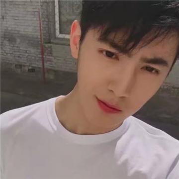 2019男生头像时尚潮流帅气 感谢你给我打了个措手不及