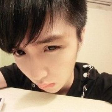 小鲜肉男生萌萌的头像 我怕我会死在自己强大的想象里