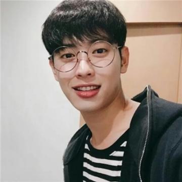 抖音最火头像男帅气戴眼镜 目所及思所至都是你的身影