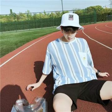 唯美小清新男生头像2019 我不愿在孤单的红尘里独醉