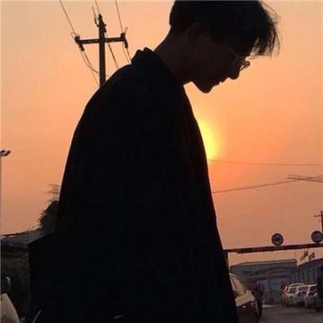 一个人寂寞伤感侧脸男头2019 颓废伤感侧脸男生头像大全
