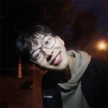 费启鸣照片头像高清无水印版 初恋系大男孩费启鸣