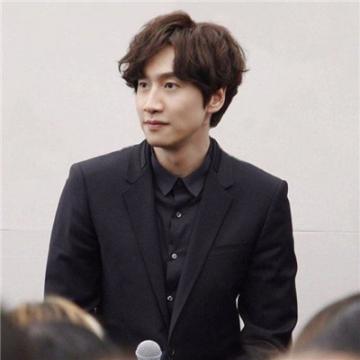李光洙帅气图片2019搞笑高清头像 待我柔情似水淹死你可好