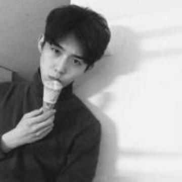 95后超有范儿的男生个性头像 别提从前了我想忘了