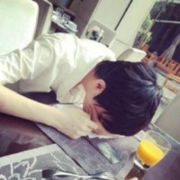 帅气的小清新男生扣扣头像2019 词不达意也好言不由衷也好