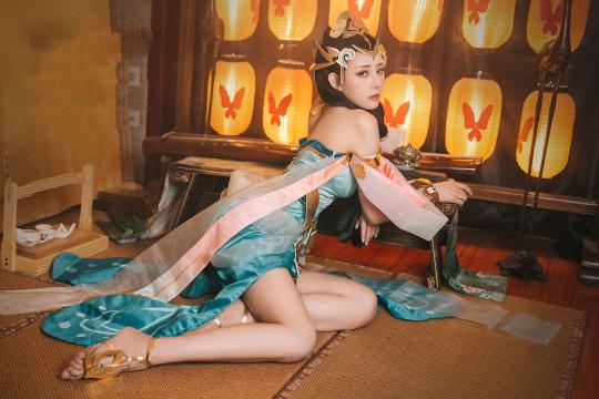 性感女神莫晓希古装美艳写真