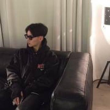最新男生霸气头像超拽轻狂 少年你可知我情深