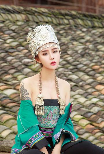 爱丽莎Lisa传统服饰性感写真