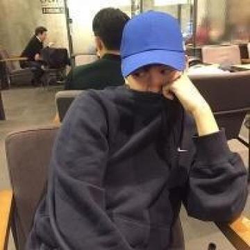 精选男生个性头像戴帽子帅气 幸福根本不用有多温暖的阳光