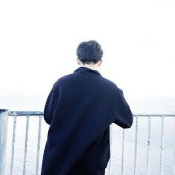 男生霸气头像超拽轻狂图片大全 掐一把脸再吻下眉间