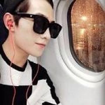 微信杨洋帅气个性迷妹头像 有种幸福是让我牵着你的手