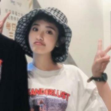 小清新低调幸福情侣头像合照一人一张 好看甜蜜的情侣yy头像