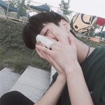 微信情侣头像一男一女分开 简单好看的微信情侣头像一对