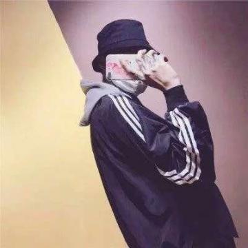 最新情侣背影头像一人一张图 酷酷的有点拽情侣头像两张一对
