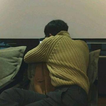 高清微信男生背影头像个性伤感 誓言有风险恋爱需谨慎
