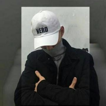 2019戴帽子的帅哥头像个性帅气超有范 人人都善良彼此都设防 ​​​