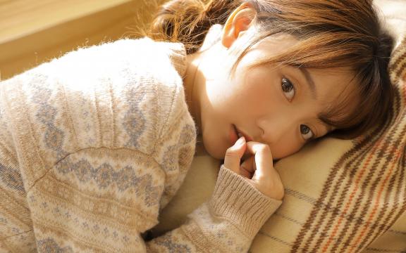 可爱美女初秋写真