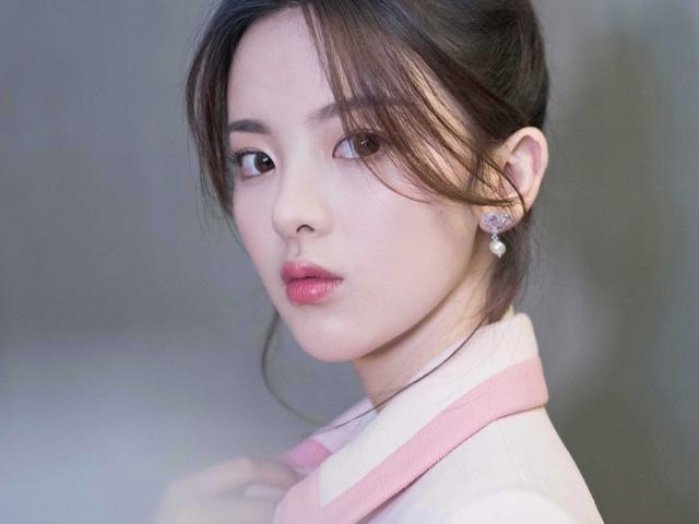 杨超越