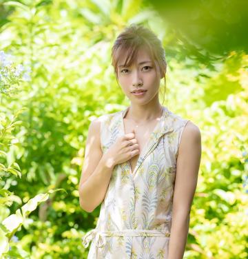 日本清纯美女市川雅美性感写真