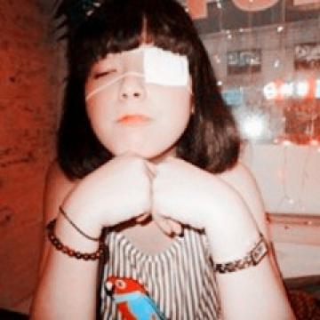 阿宝色伤感qq女生头像xiaake_这不是唯一的沉沦