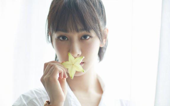 甜美邻家女孩杨紫写真